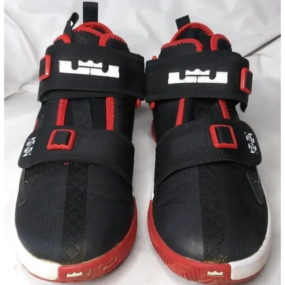Nike LeBron Soldier 13 Bred Size 5.5 Y Sneakers  AR7585-003 Black~Red~White